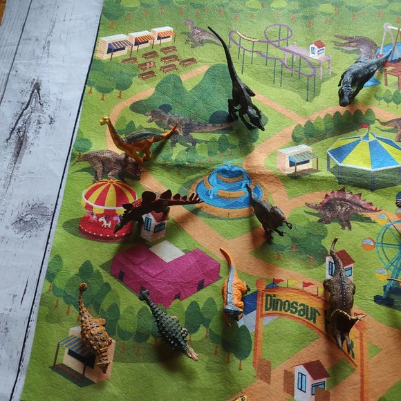 Dinosaur Park Play Mat Children's Felt Pretend Play 31.5”x21.5” 21 dinosaur - Picture 5 of 7